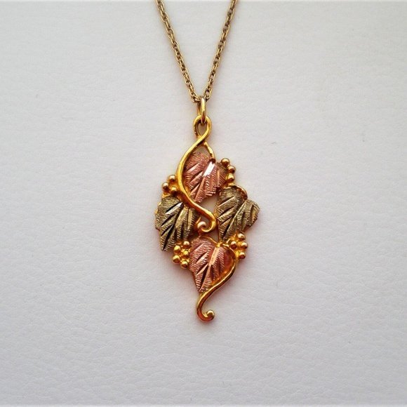 Black Hills 10K Yellow Rose Green Gold Leaf Grape Pendant...